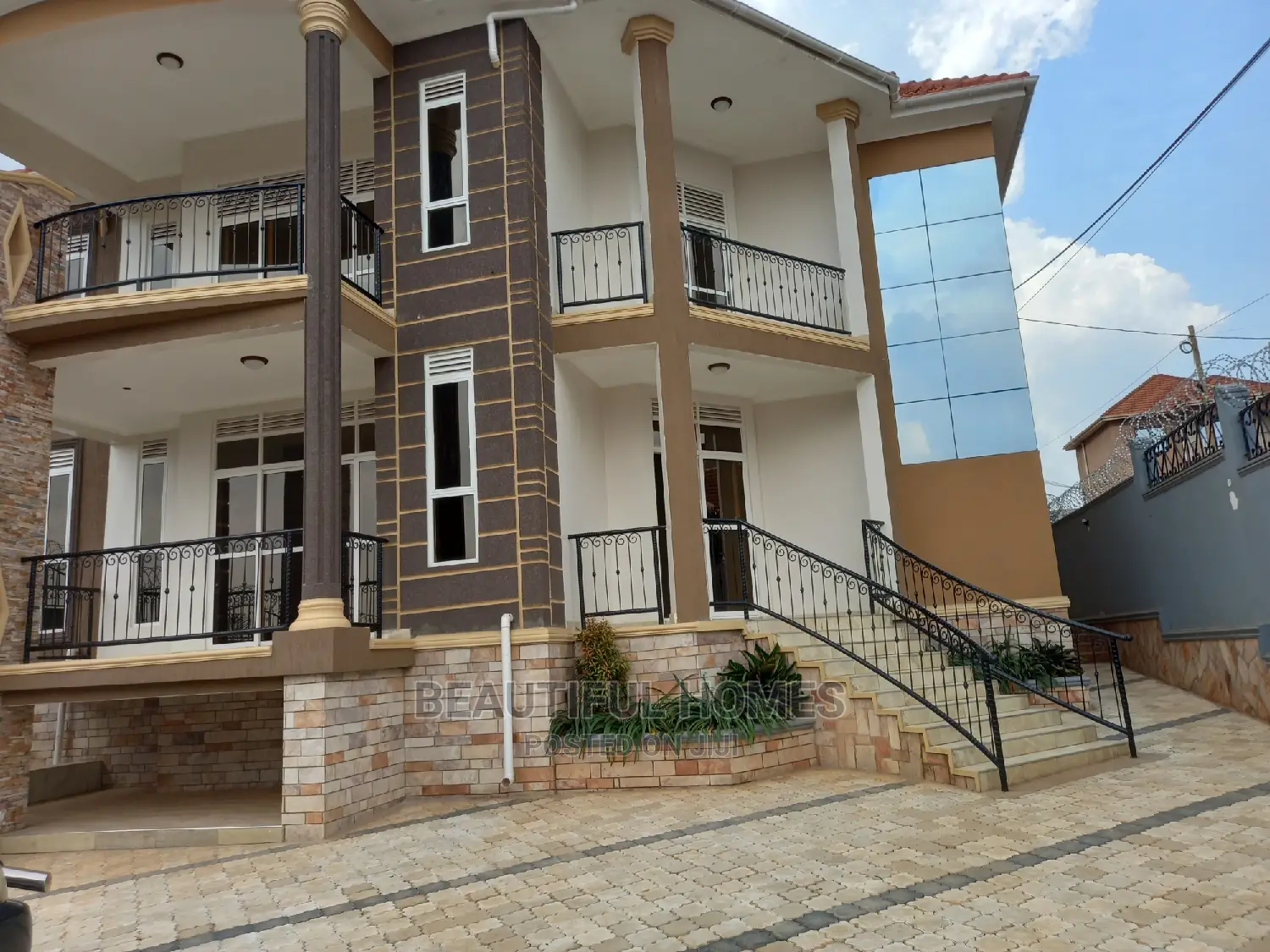 Furnished 6bdrm House in Kira Tarmacked for Sale in Kira