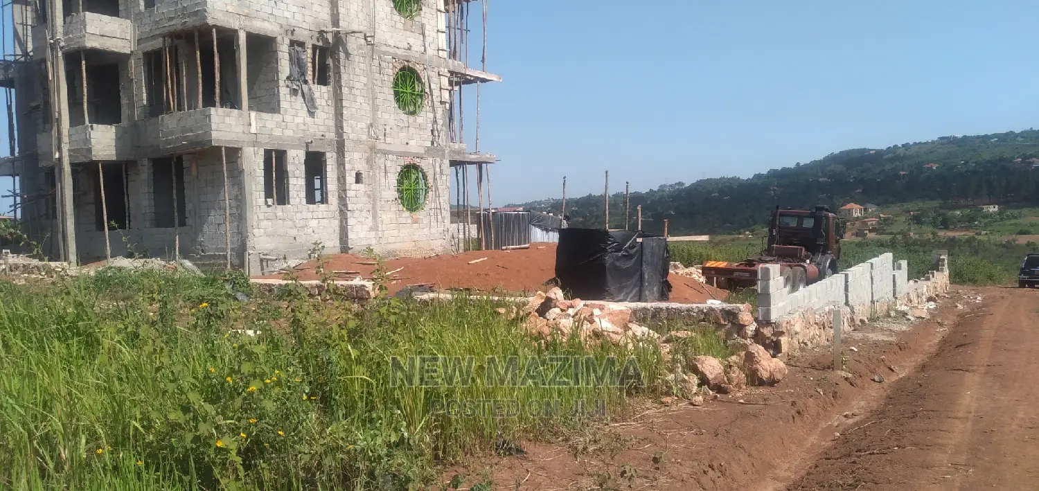 Brand New Prime Estate With Classic Fancy Plots Sale Kitende in Division B