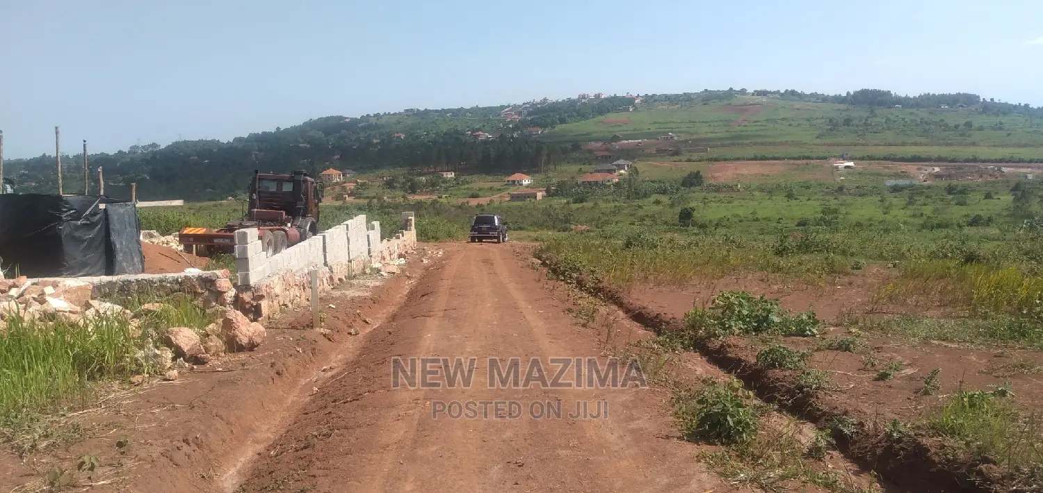 Brand New Prime Estate With Classic Fancy Plots Sale Kitende in Division B