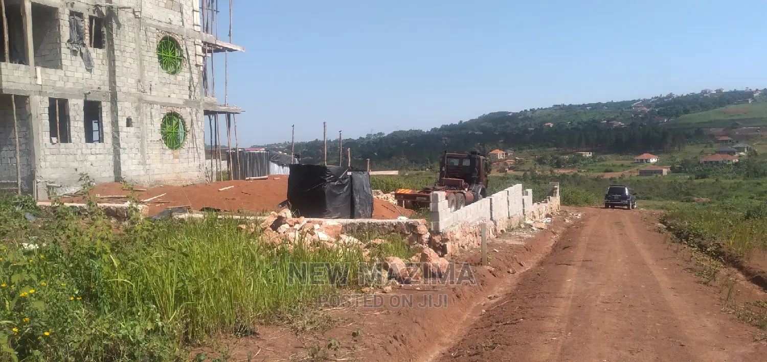 Brand New Prime Estate With Classic Fancy Plots Sale Kitende in Division B