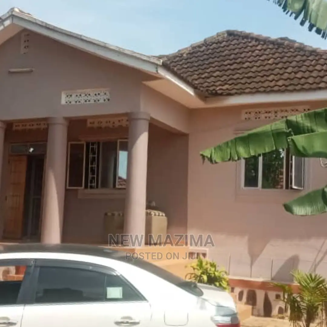 7bdrm Mansion in Muyenga Heights, Division B for Sale in Division B