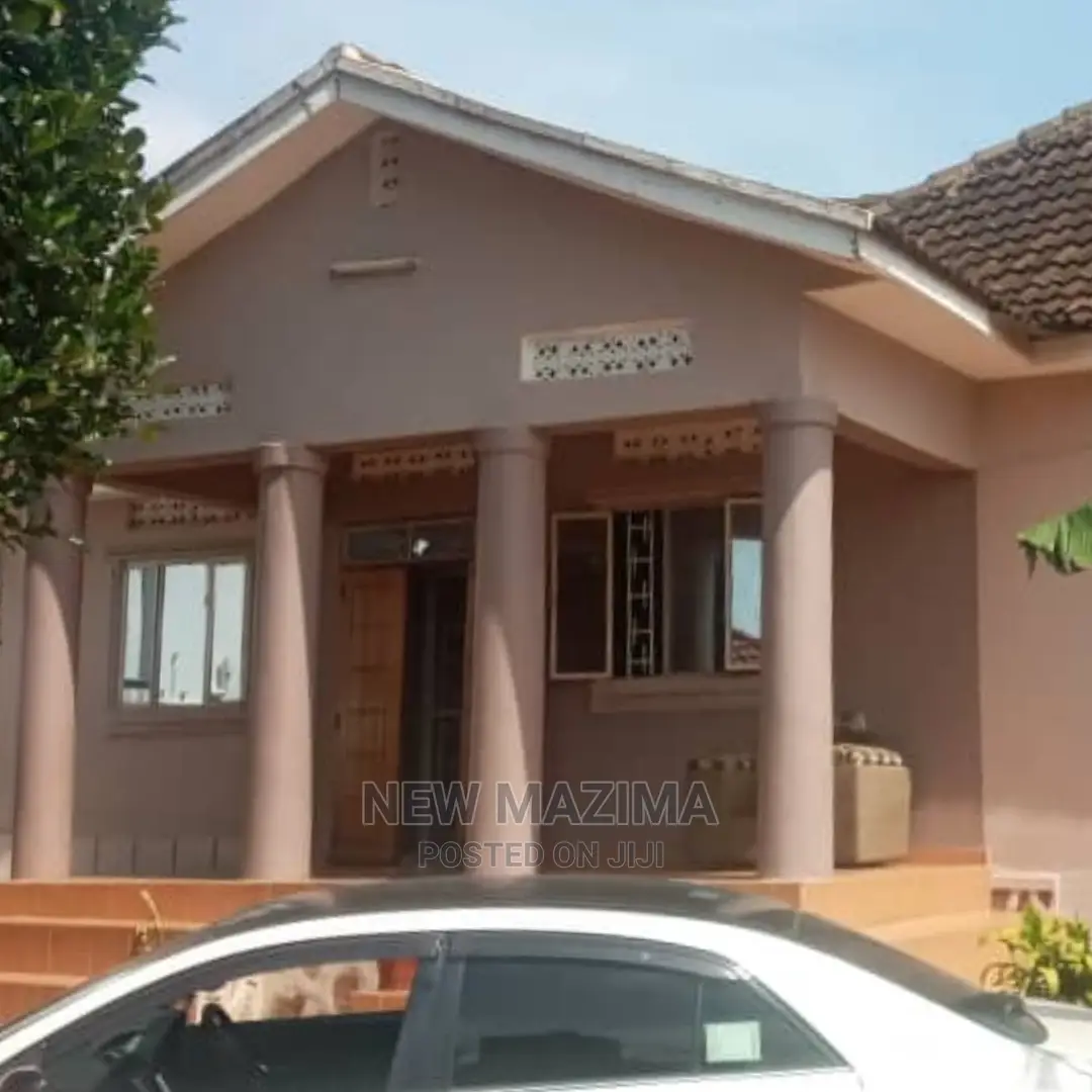7bdrm Mansion in Muyenga Heights, Division B for Sale in Division B