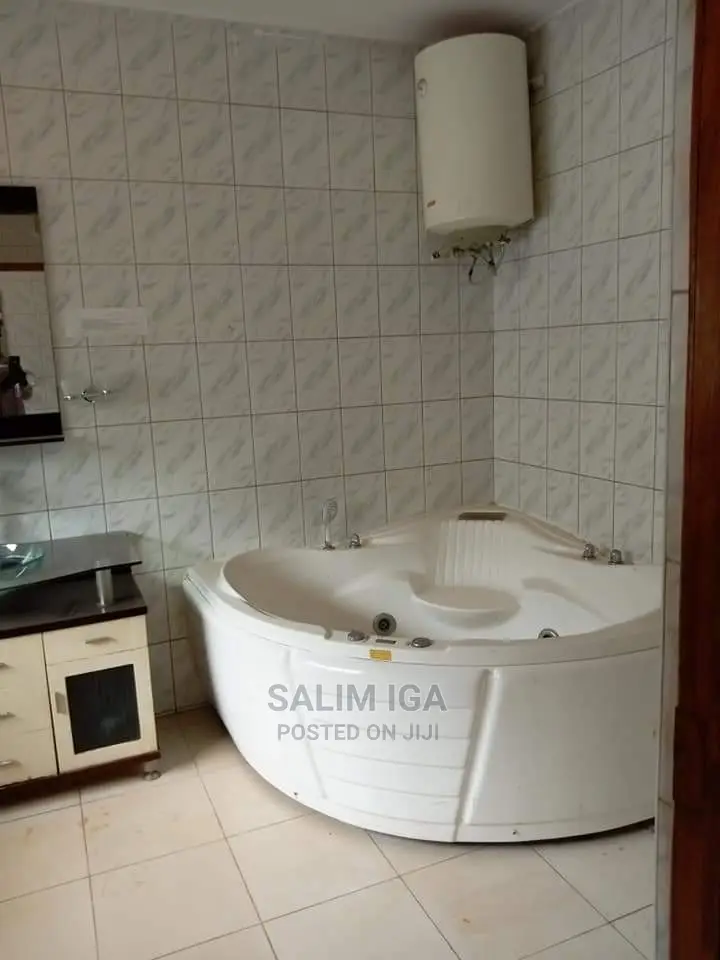 6bdrm Duplex in Kololo Property, Central Division for Rent in Central Division