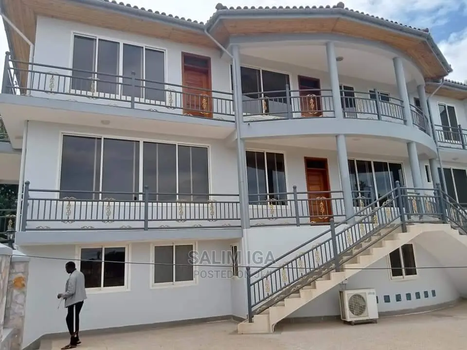 6bdrm Duplex in Kololo Property, Central Division for Rent in Central Division