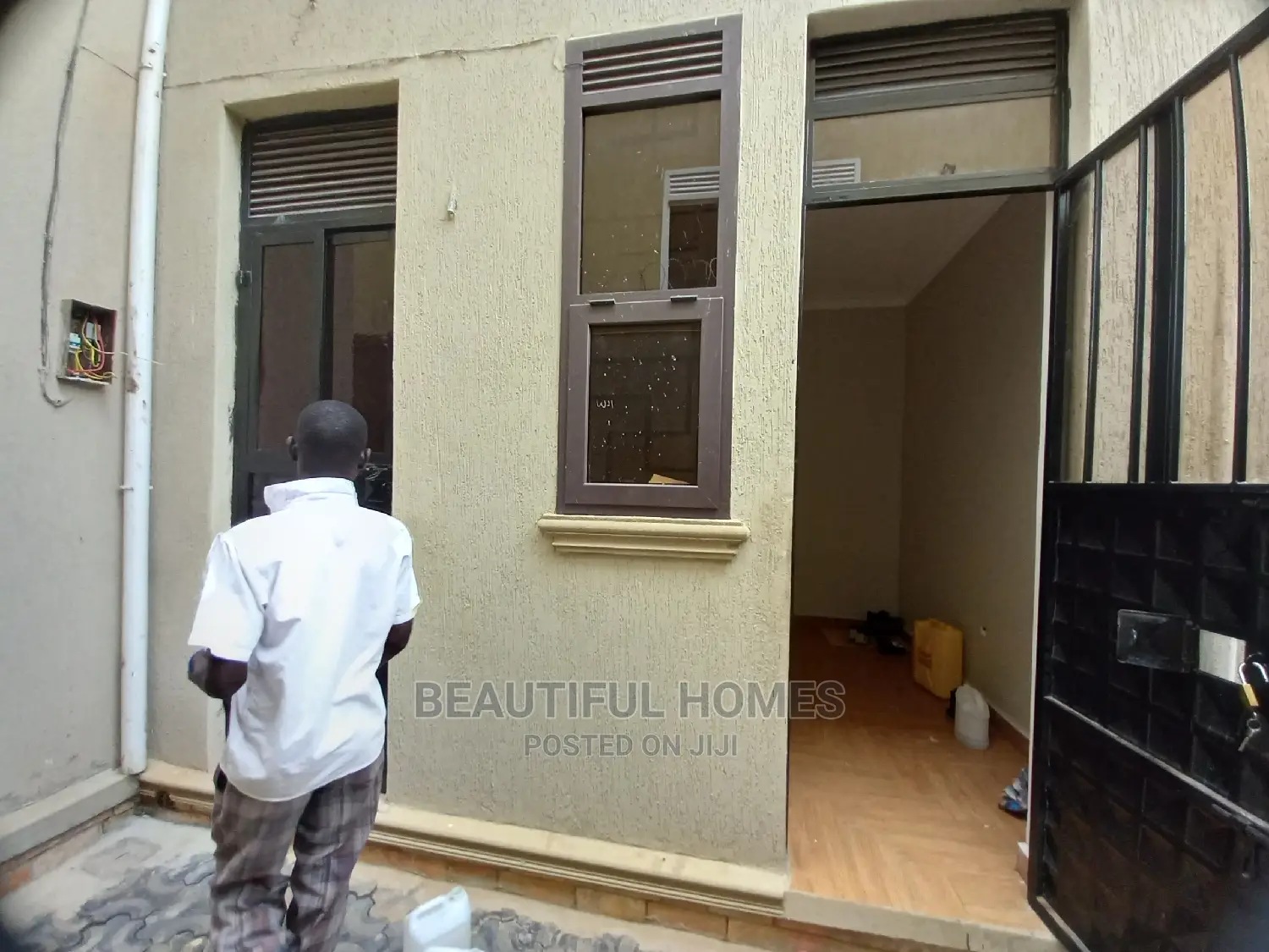 Furnished 6bdrm Mansion in Najjera Tarmacked, Central Division in Central Division