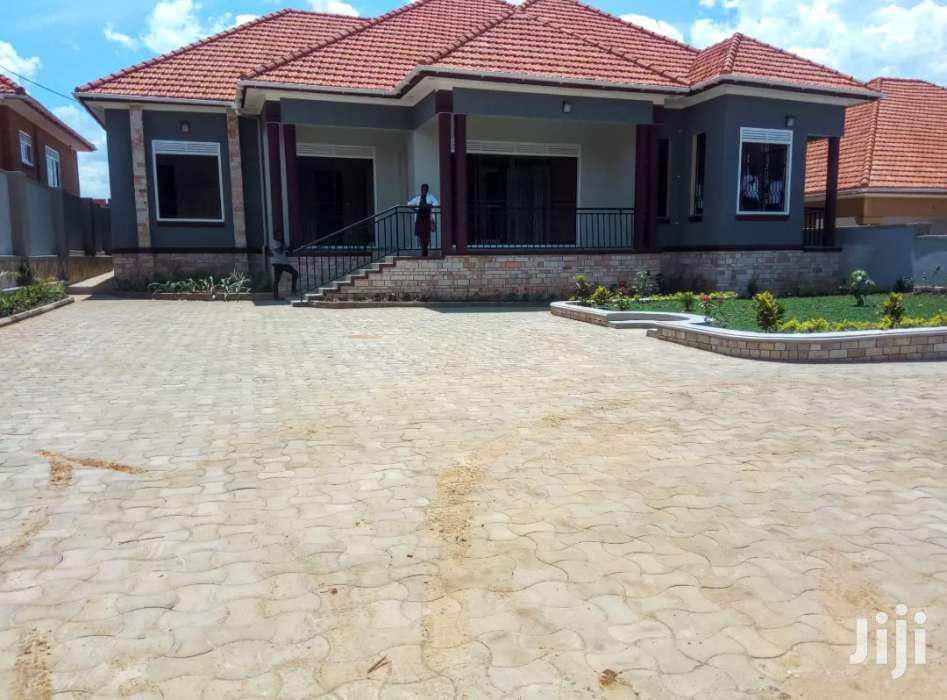 At Kiira,House On Sell in Kampala