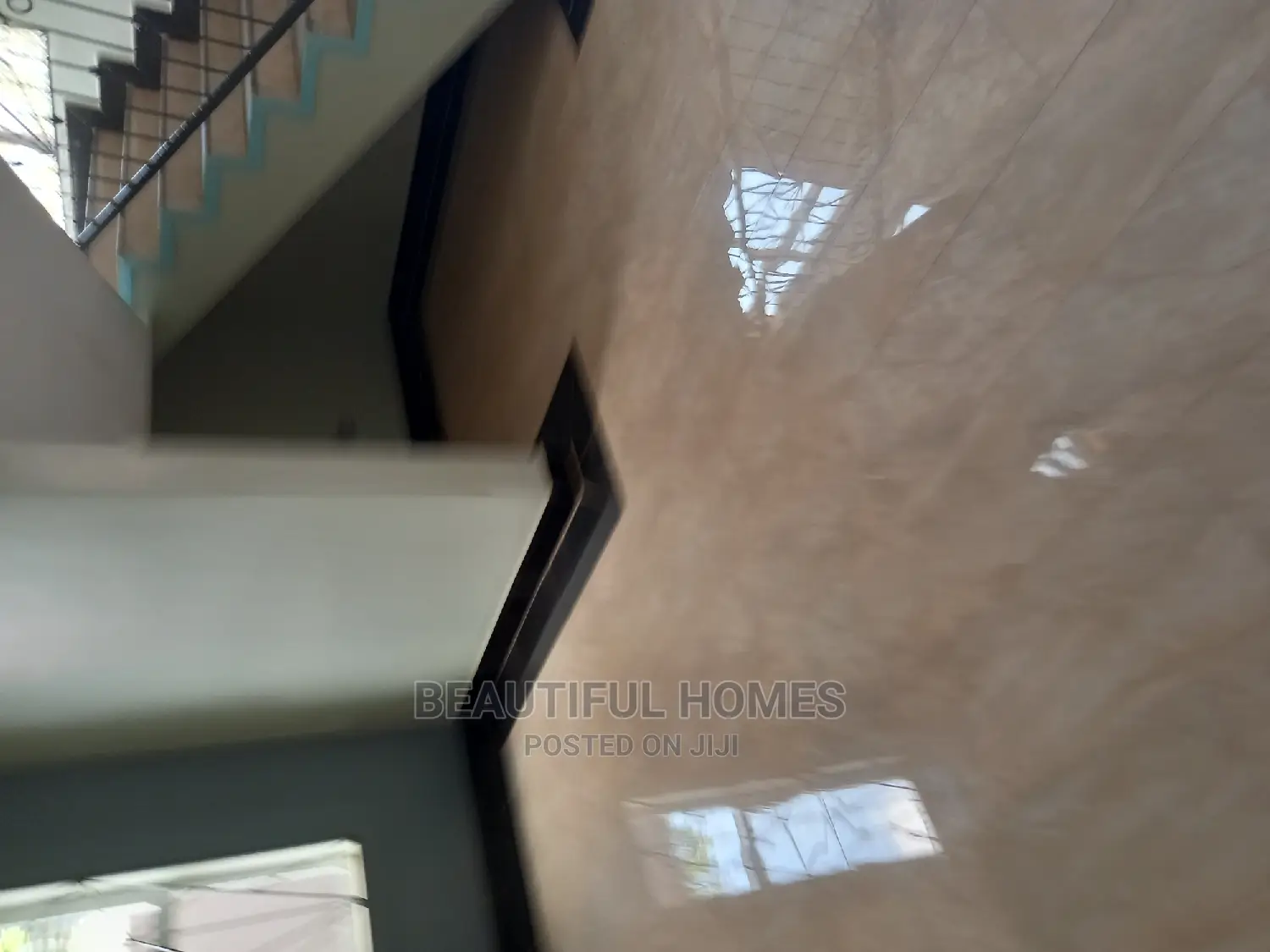 Furnished 5bdrm Mansion in Kira Corporate for Sale in Kira