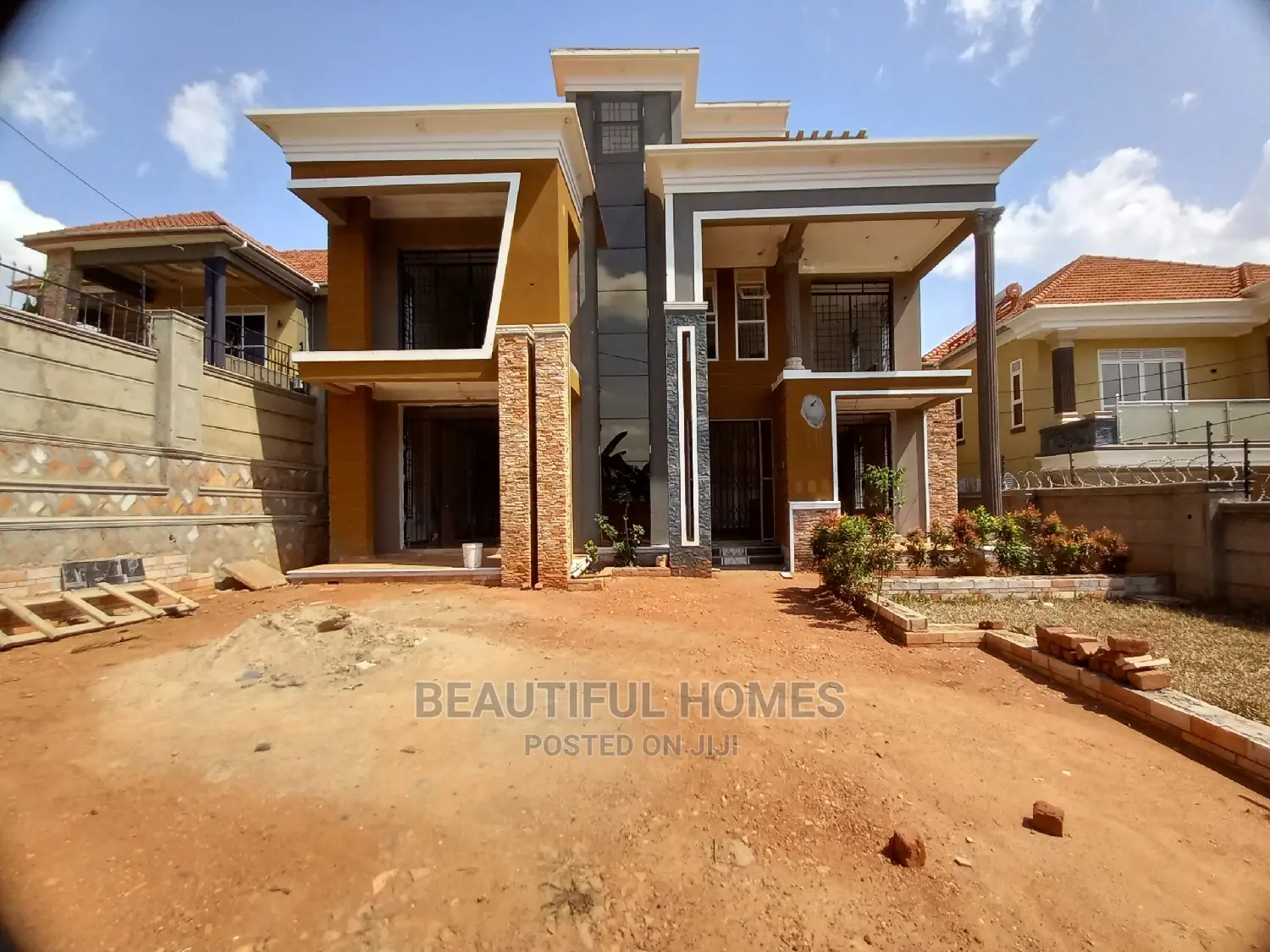 Furnished 5bdrm House in Kira Mamerito Road for Sale in Kira