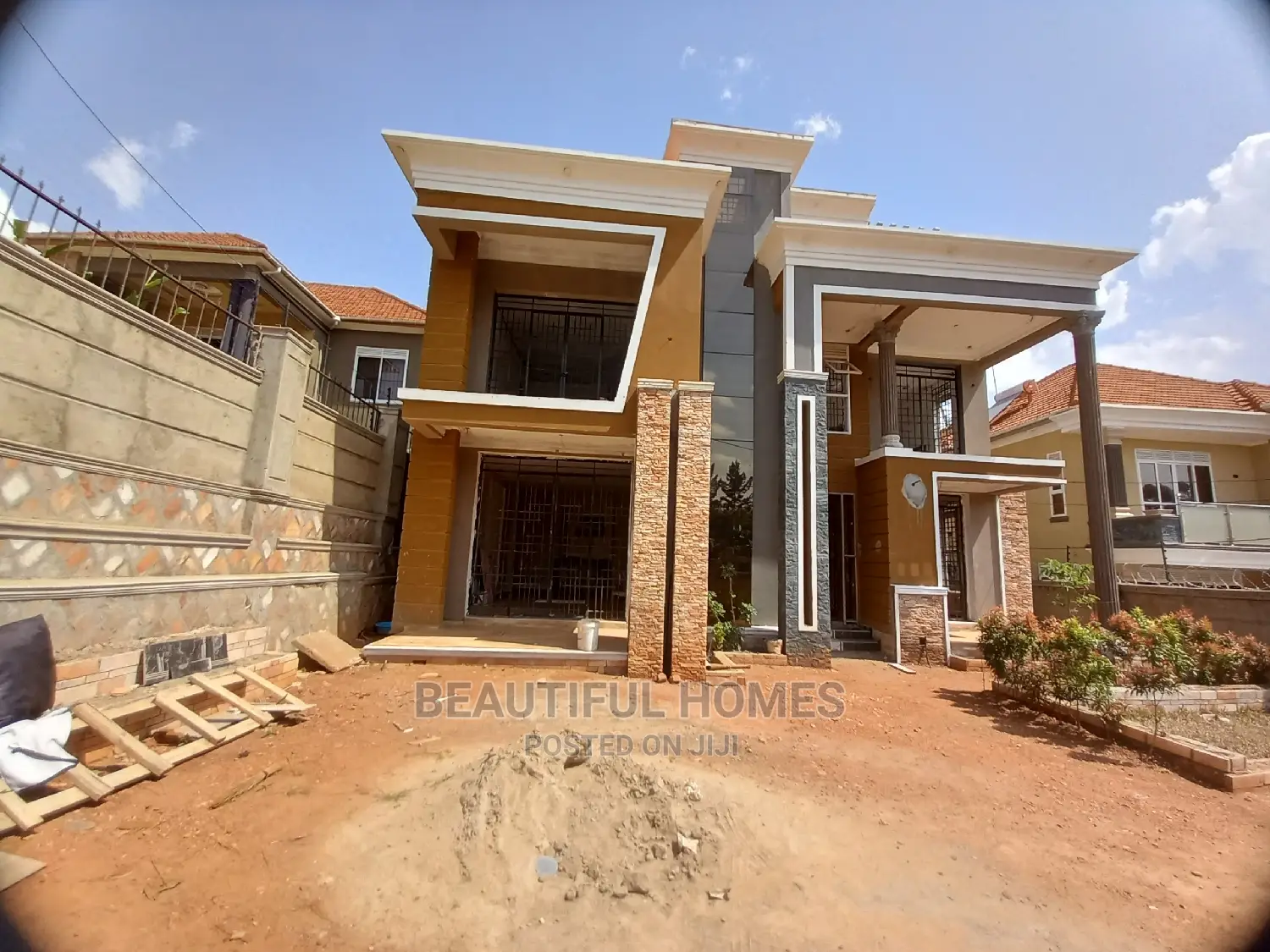 Furnished 5bdrm House in Kira Mamerito Road for Sale in Kira