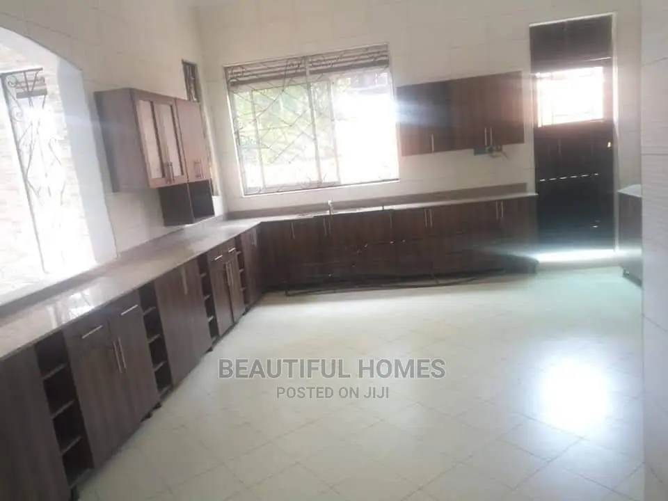 Furnished 5bdrm Duplex in Kira Ministerz for Sale in Kira