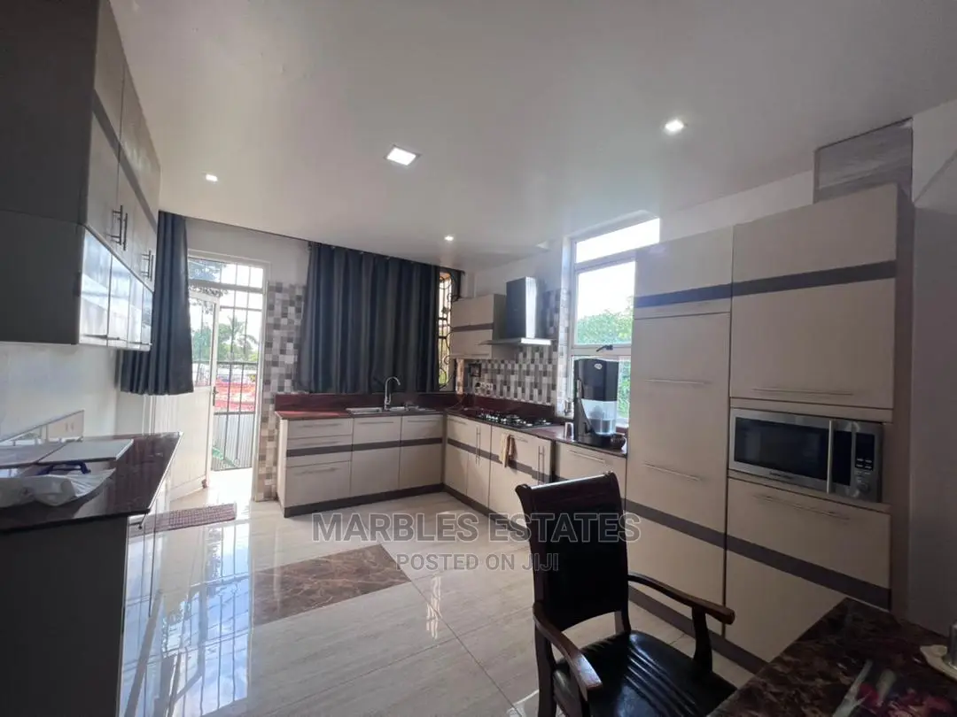 5bdrm Townhouse/Terrace in Naguru, Central Division for Rent in Central Division
