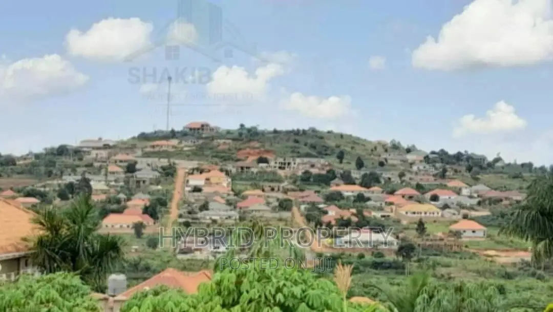 Plots for Sale at Sumba~Kyambazi/Kitemu Estates~Masaka Road. in Nsangi