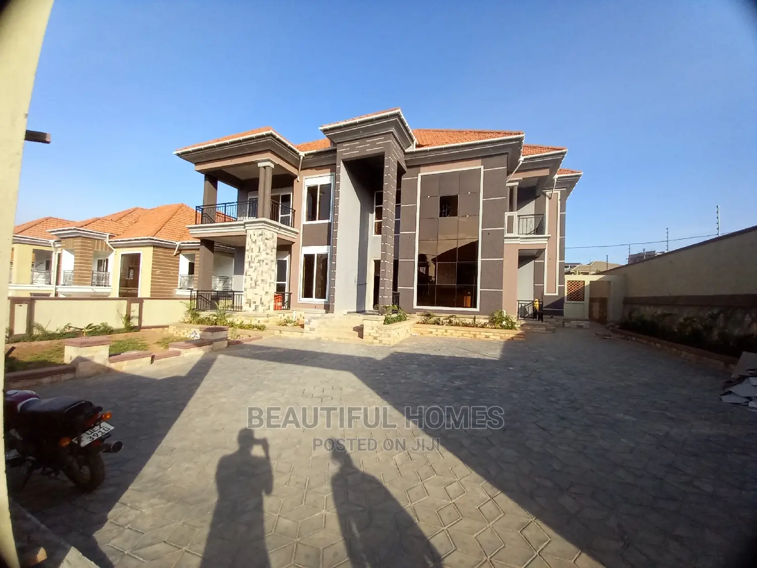 Furnished 6bdrm Mansion in Kisaasi Tarmack, Central Division for Sale in Central Division