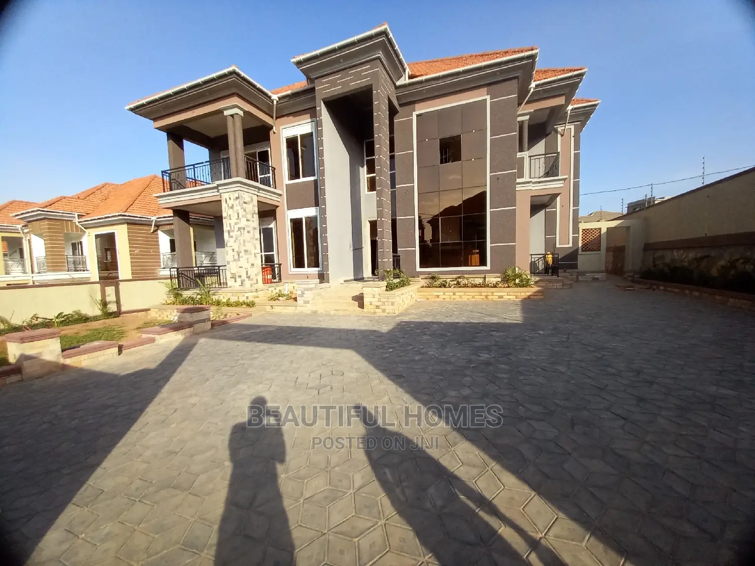 Furnished 6bdrm House in Kisaasi Corporate, Central Division for Sale in Central Division