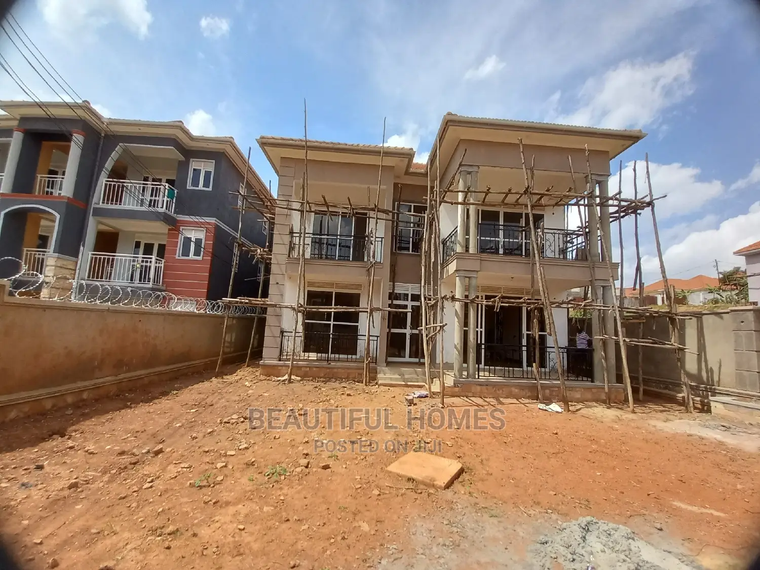Furnished 5bdrm Mansion in Kira Mamerito Road, Central Division in Central Division