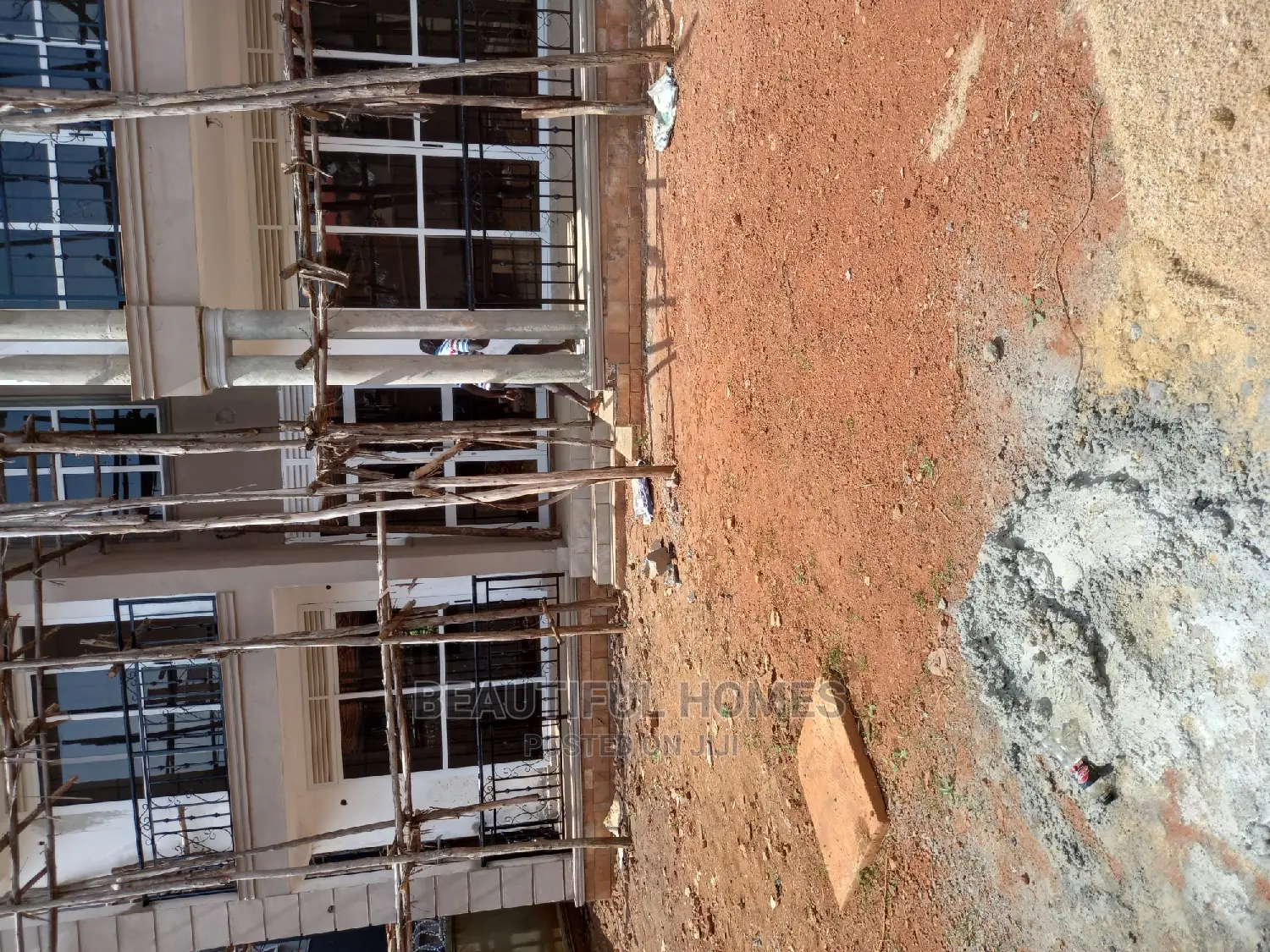 Furnished 5bdrm Mansion in Kira Mamerito Road, Central Division in Central Division