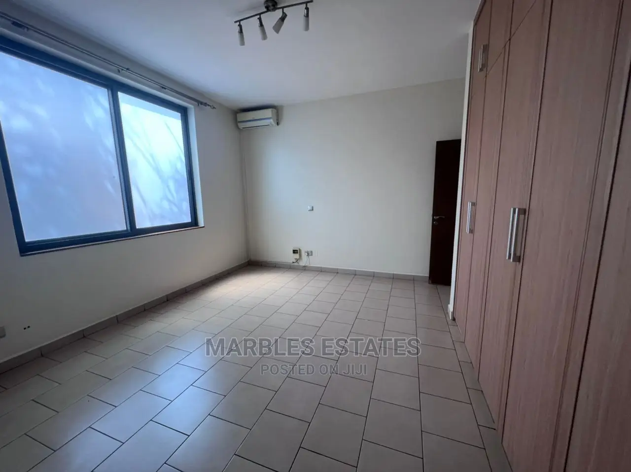 5bdrm Townhouse/Terrace in Kololo, Central Division for Rent in Central Division