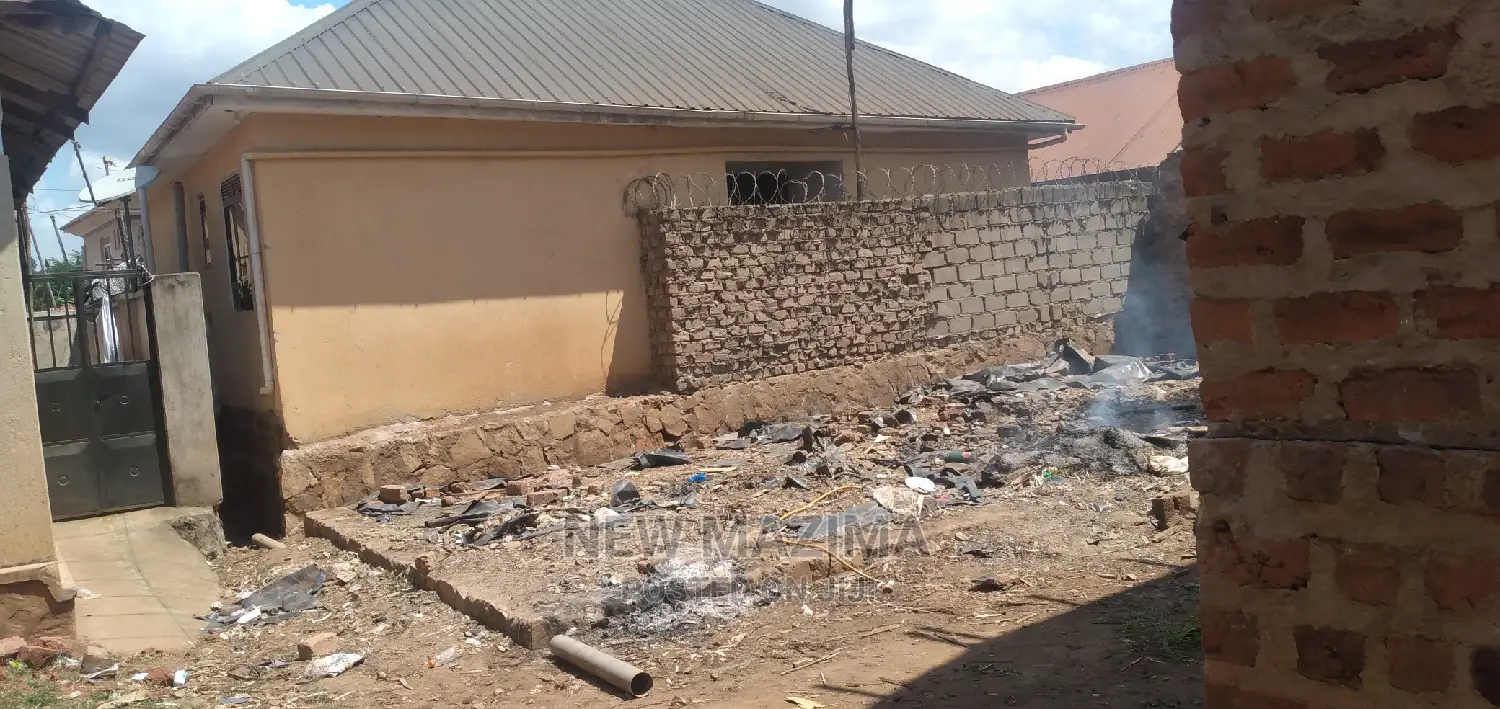 Very Strategic Plot on Quicksale in Heart of Munyonyo in Division B