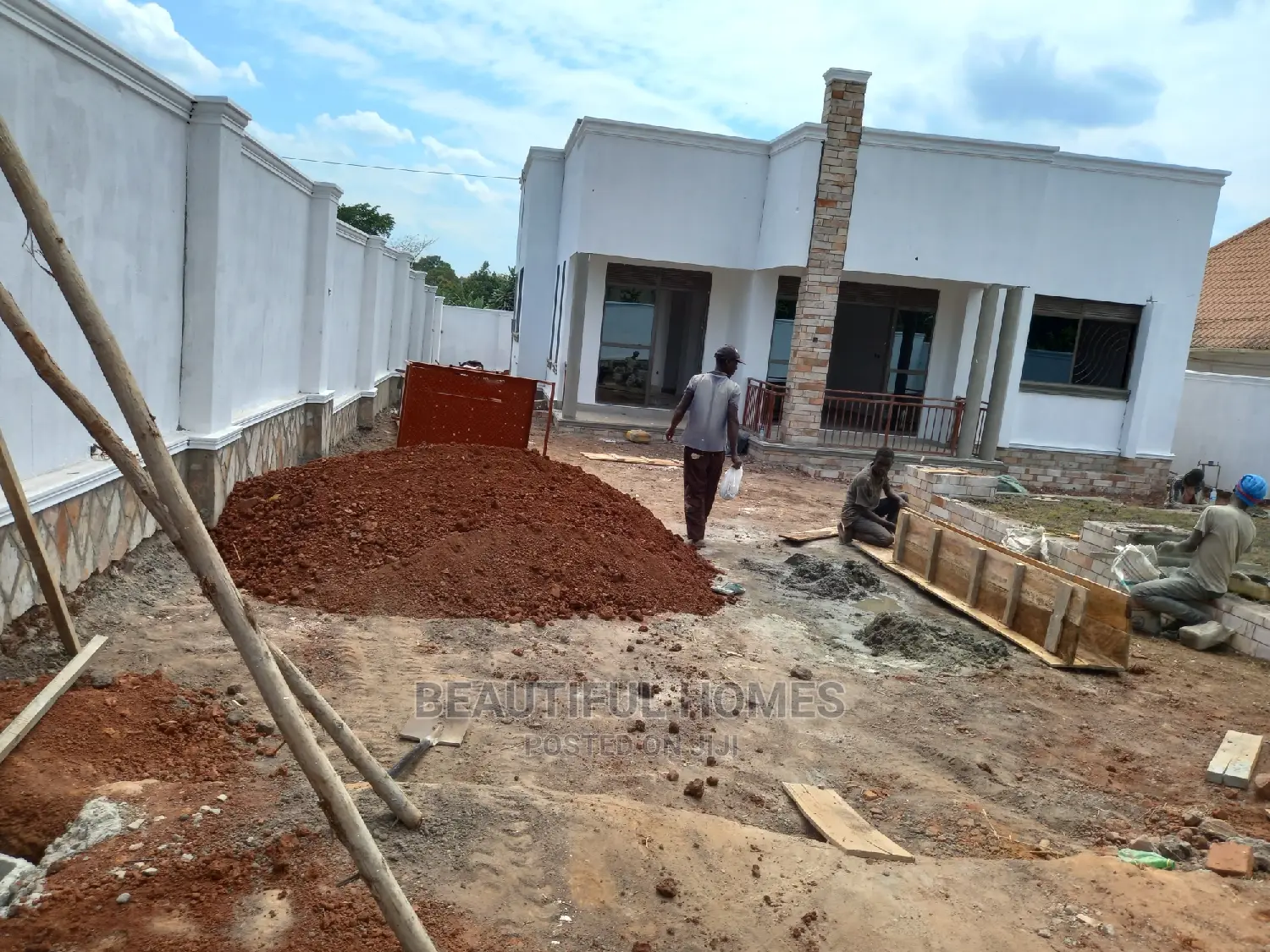 Furnished 4bdrm Bungalow in Kira for Sale in Kira