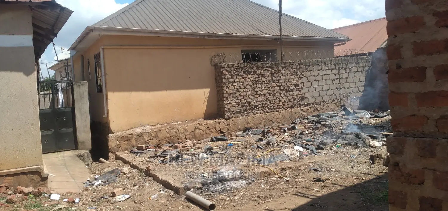 Very Strategic Plot on Quicksale in Heart of Munyonyo in Division B