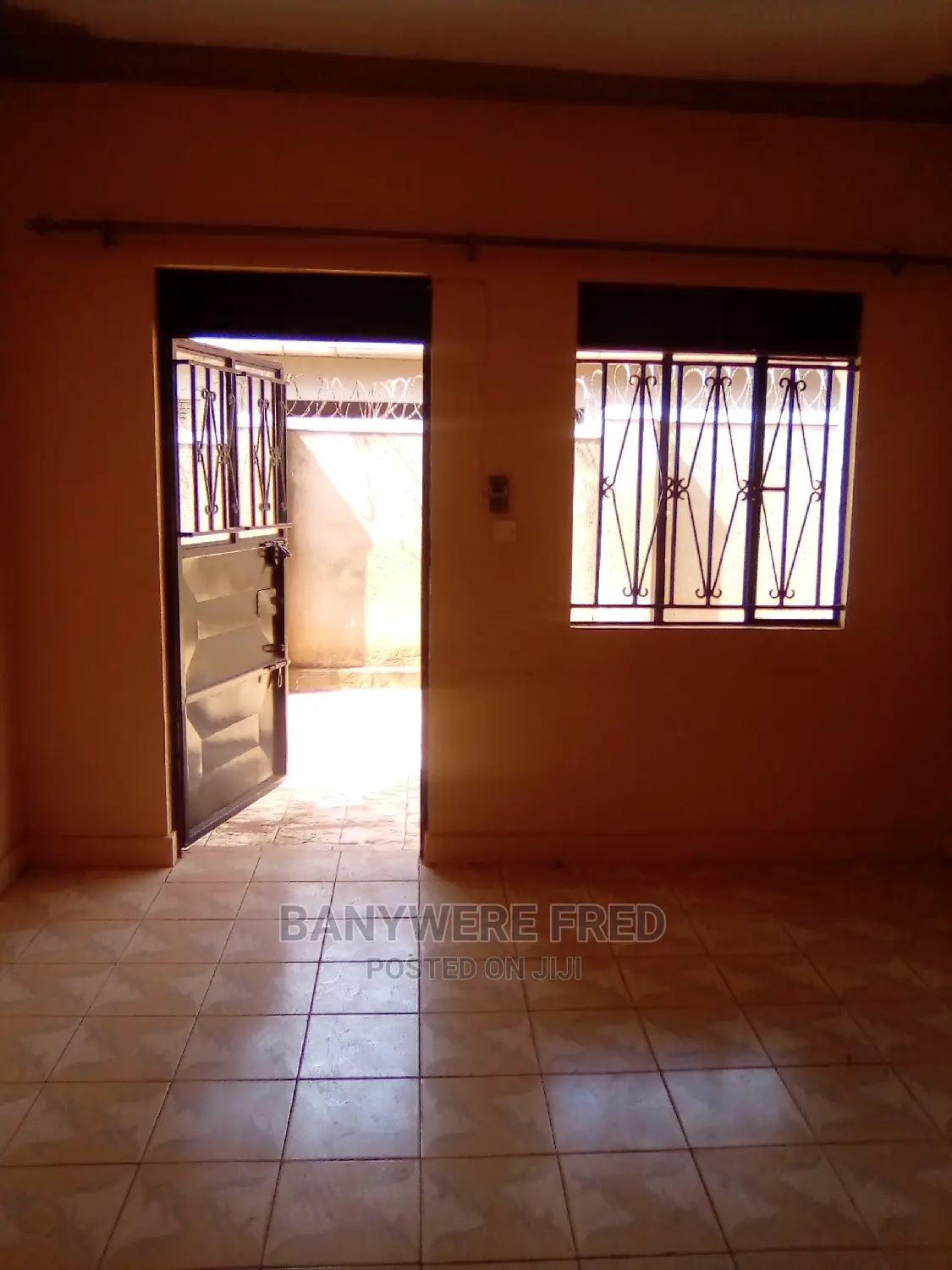 Furnished 2bdrm Bungalow in Kira for Rent in Kira