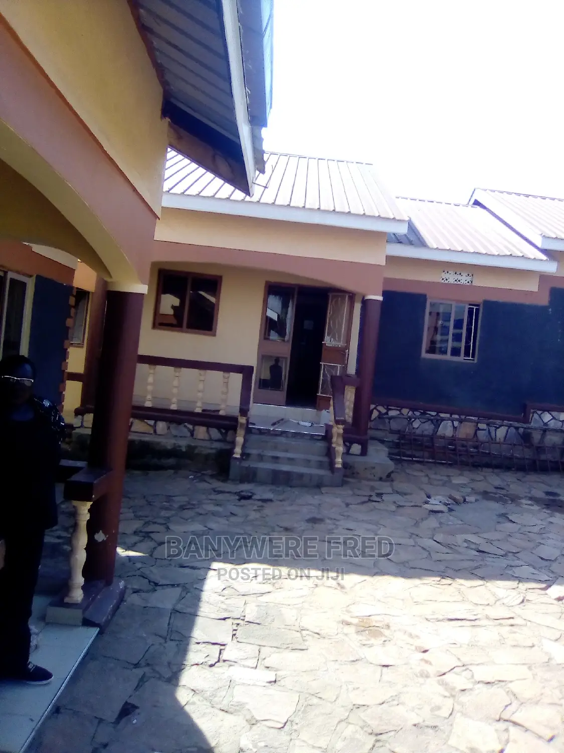 Furnished 2bdrm Bungalow in Kira for Rent in Kira