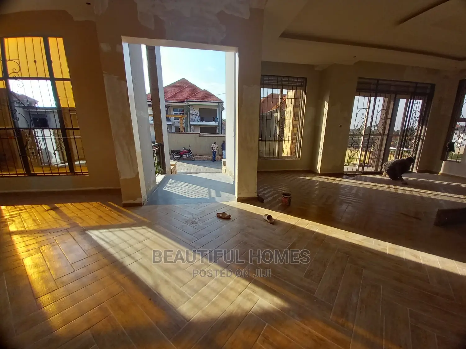 Furnished 6bdrm House in Kisaasi Tarmacked, Central Division for Sale in Central Division