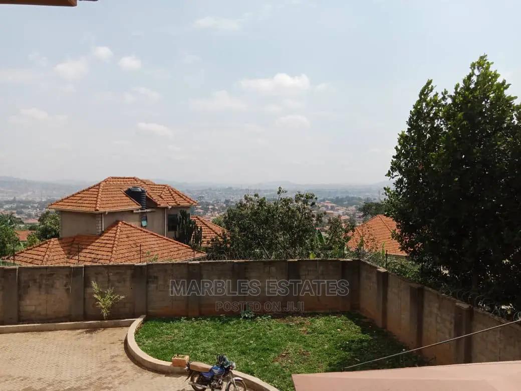 4bdrm House in Mutundwe, Central Division for Sale in Central Division