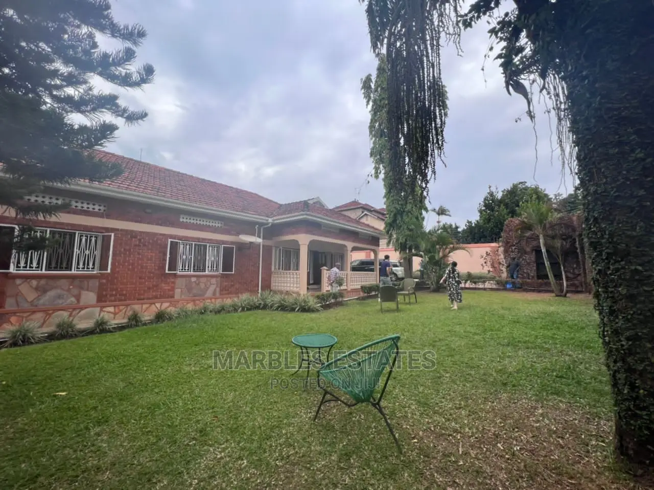 3bdrm House in Muyenga, Central Division for Sale in Central Division
