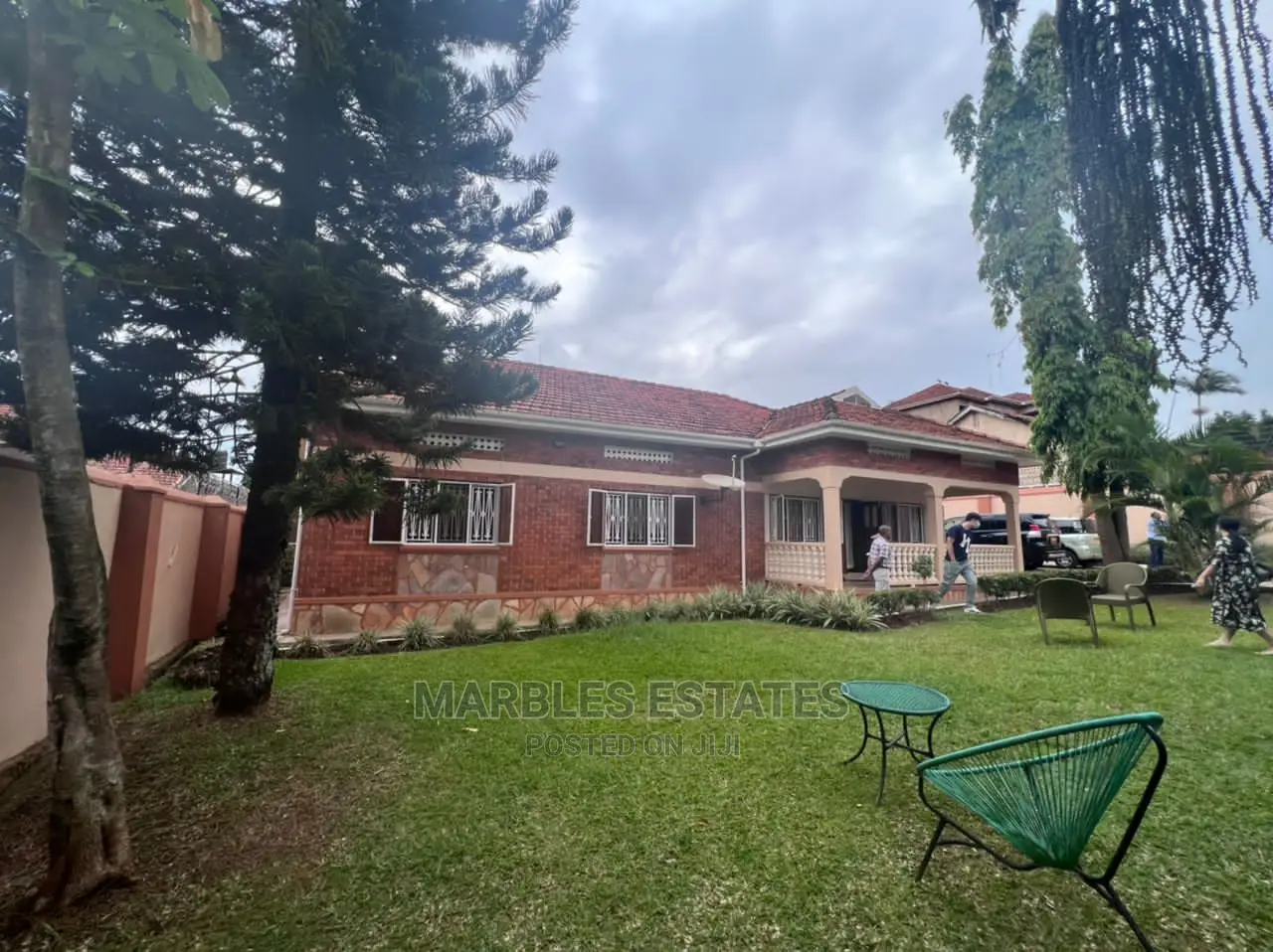 3bdrm House in Muyenga, Central Division for Sale in Central Division