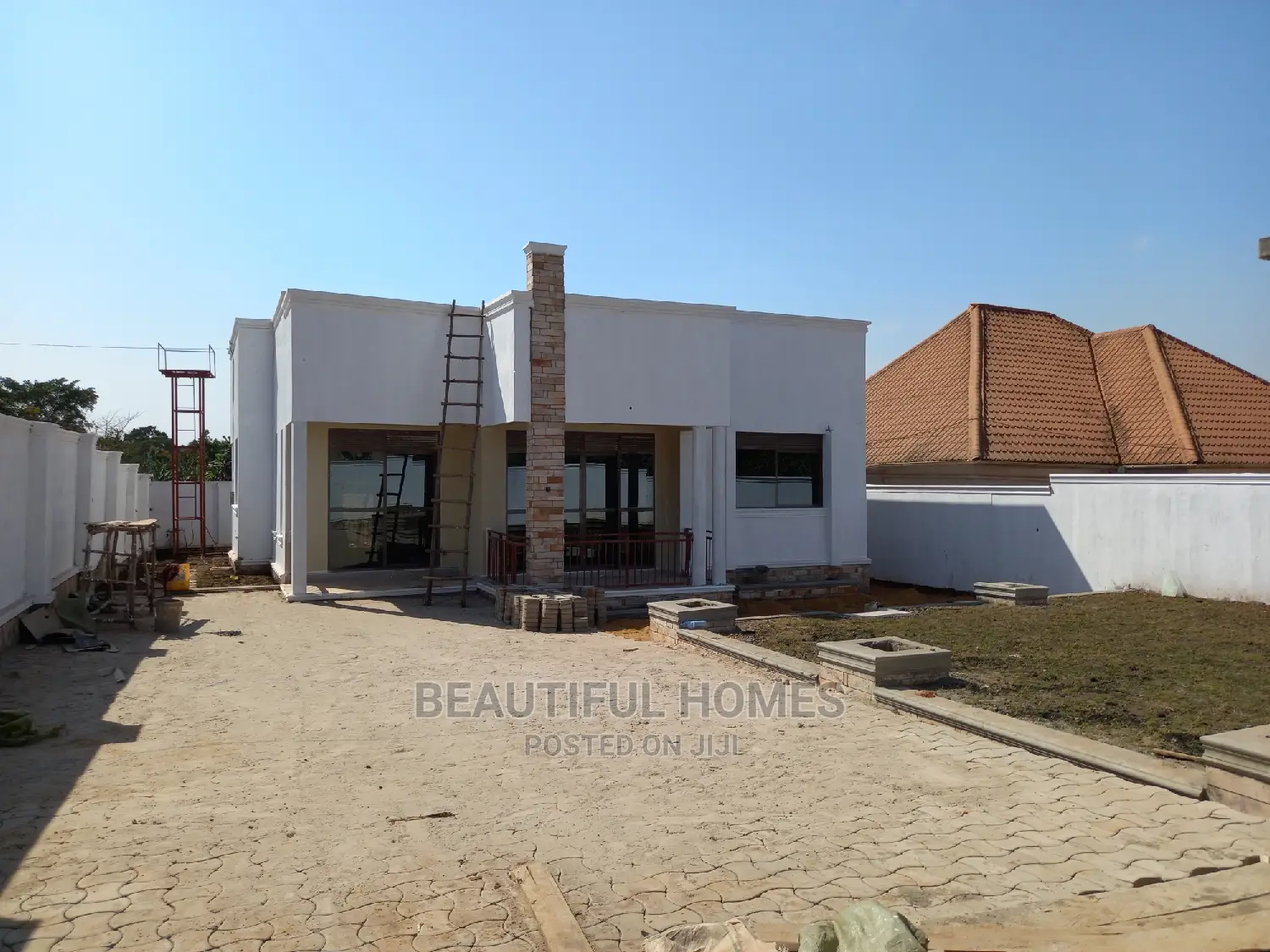 Furnished 4bdrm Bungalow in Kira for Sale in Kira
