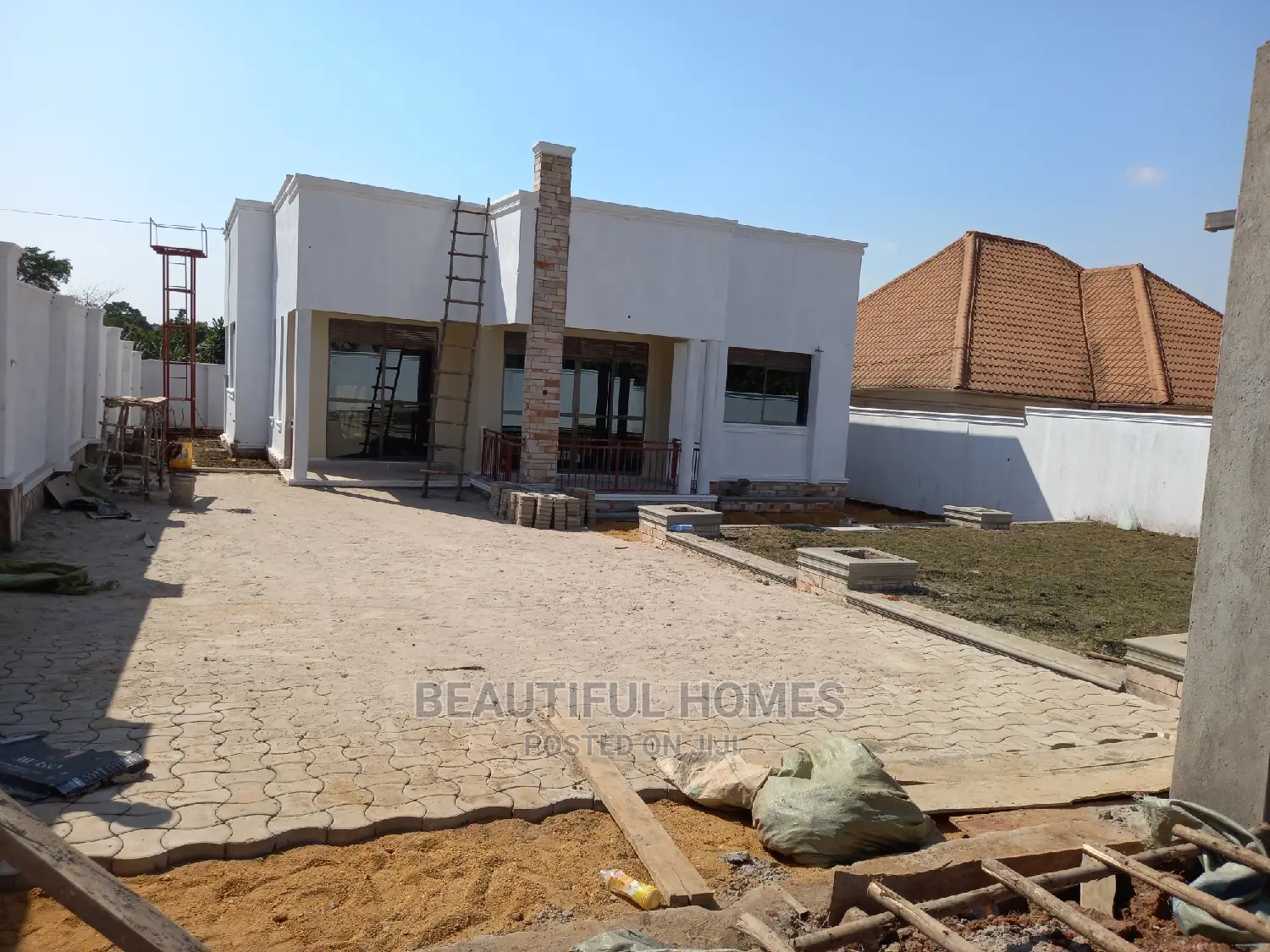 Furnished 4bdrm Bungalow in Kira for Sale in Kira