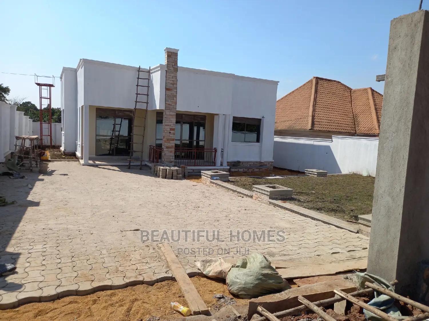 Furnished 4bdrm Bungalow in Kira for Sale in Kira