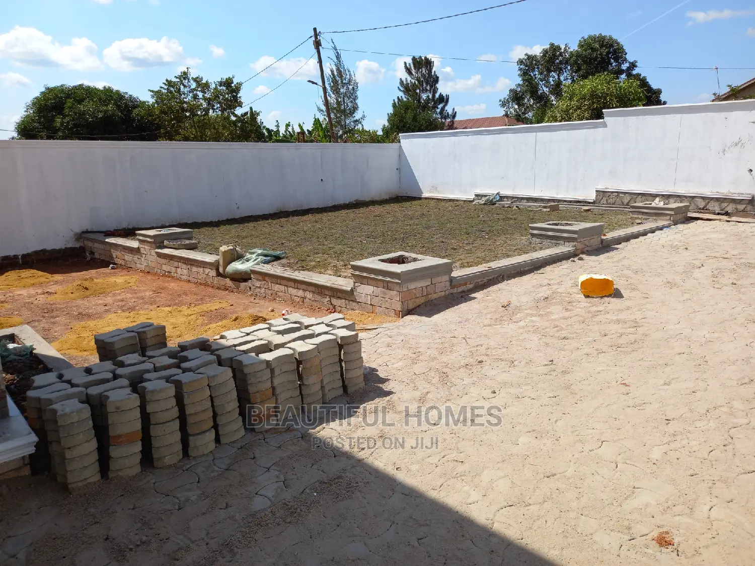Furnished 4bdrm Bungalow in Kira, Central Division for Sale in Central Division
