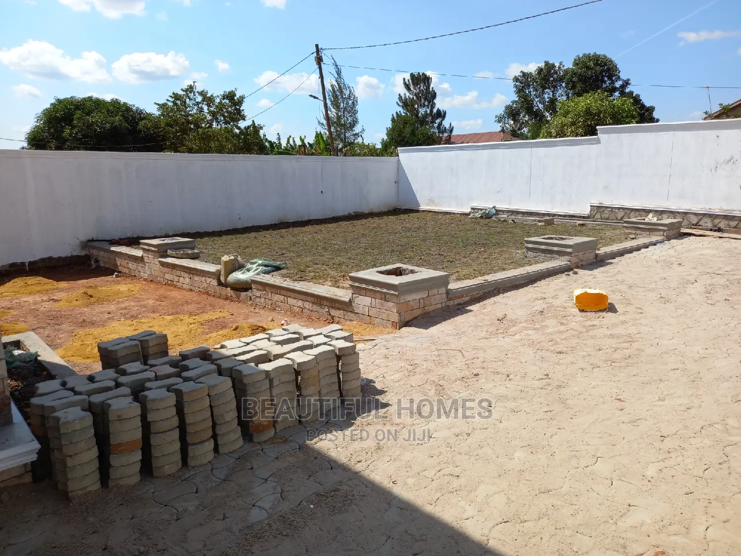 Furnished 4bdrm Bungalow in Kira, Central Division for Sale in Central Division