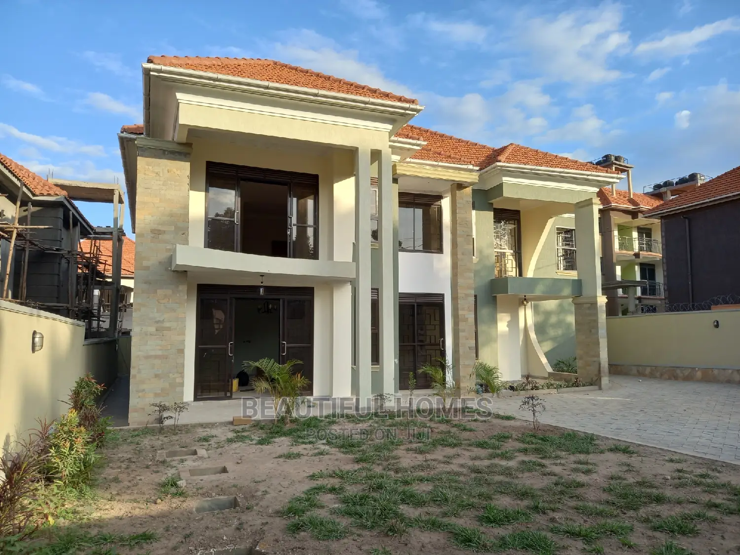 Furnished 6bdrm House in Kira Corporate Area for Sale in Kira