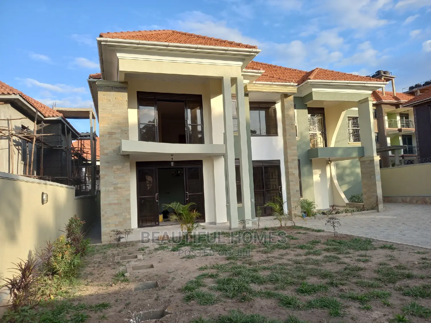 Furnished 6bdrm House in Kira Corporate Area for Sale in Kira