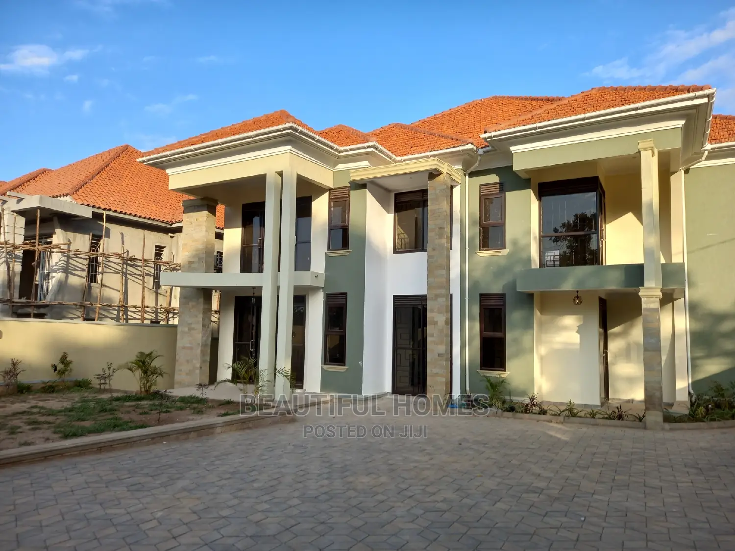 Furnished 6bdrm House in Kira Rich for Sale in Kira