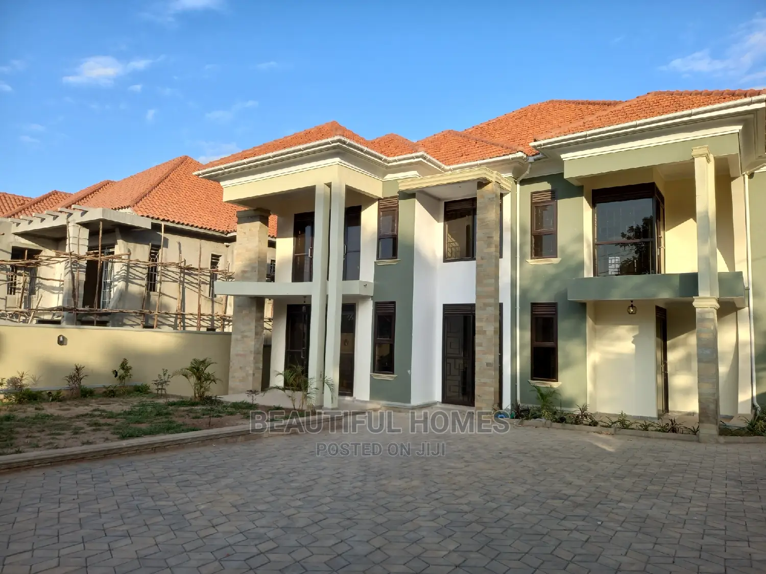 Furnished 6bdrm House in Kira Rich for Sale in Kira
