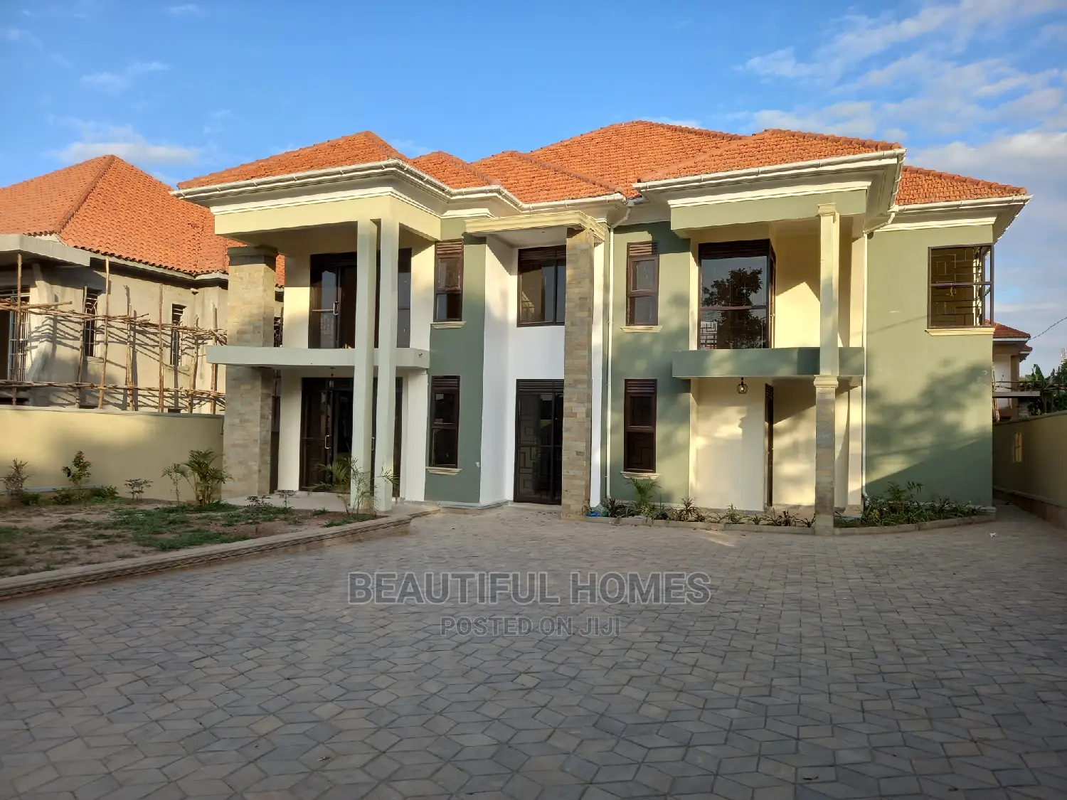 Furnished 6bdrm House in Kira Rich for Sale in Kira