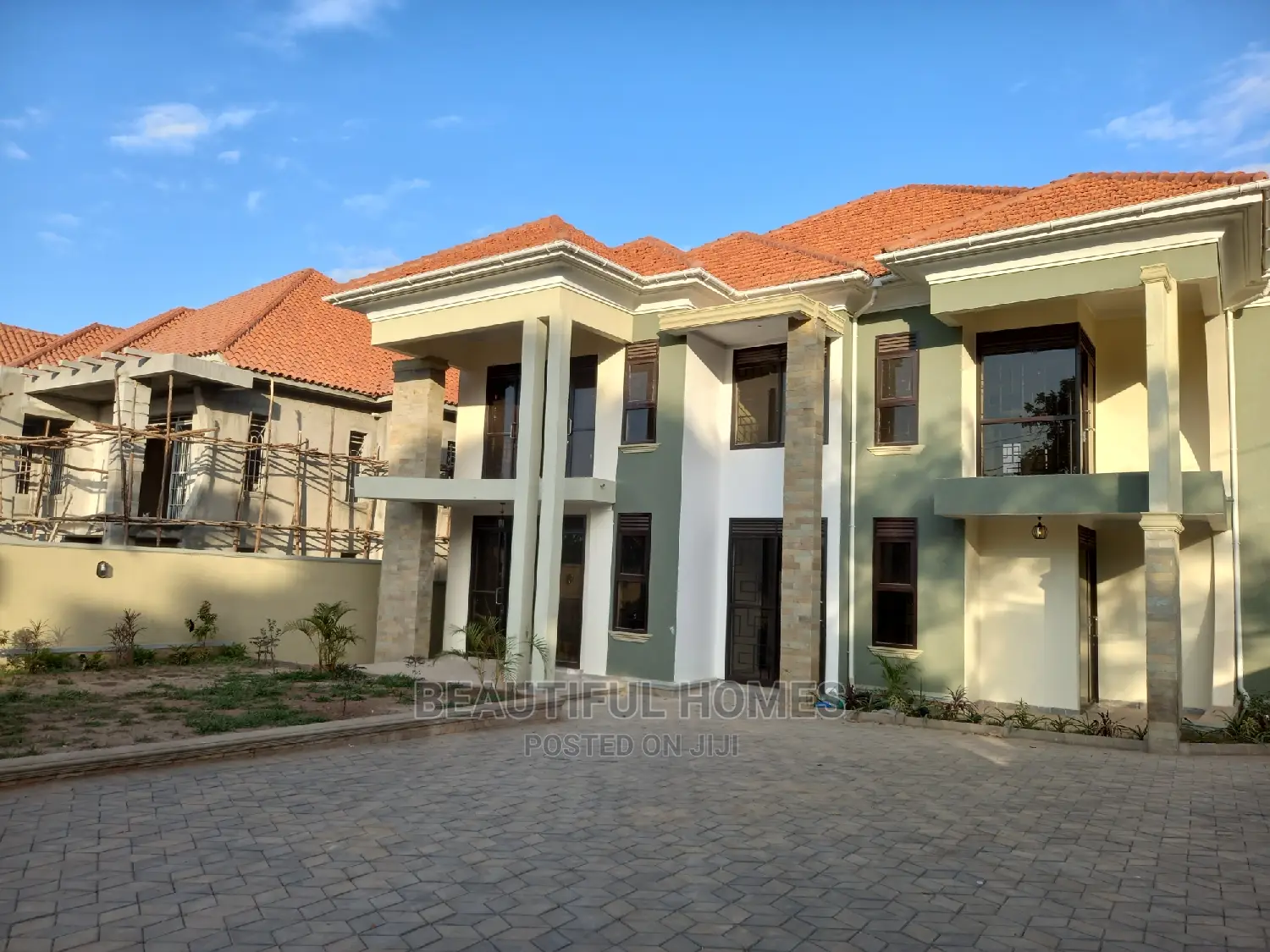 Furnished 6bdrm House in Kira Rich for Sale in Kira