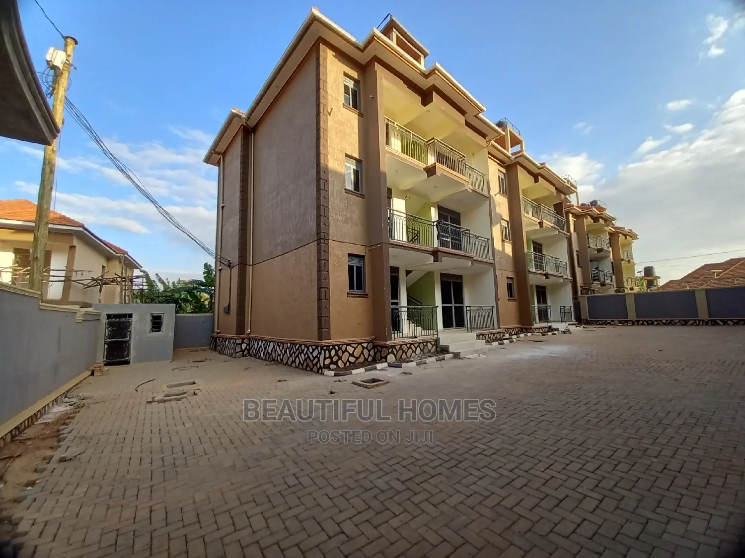 Furnished 1bdrm Block of Flats in Kira Main, Central Division for Sale in Central Division