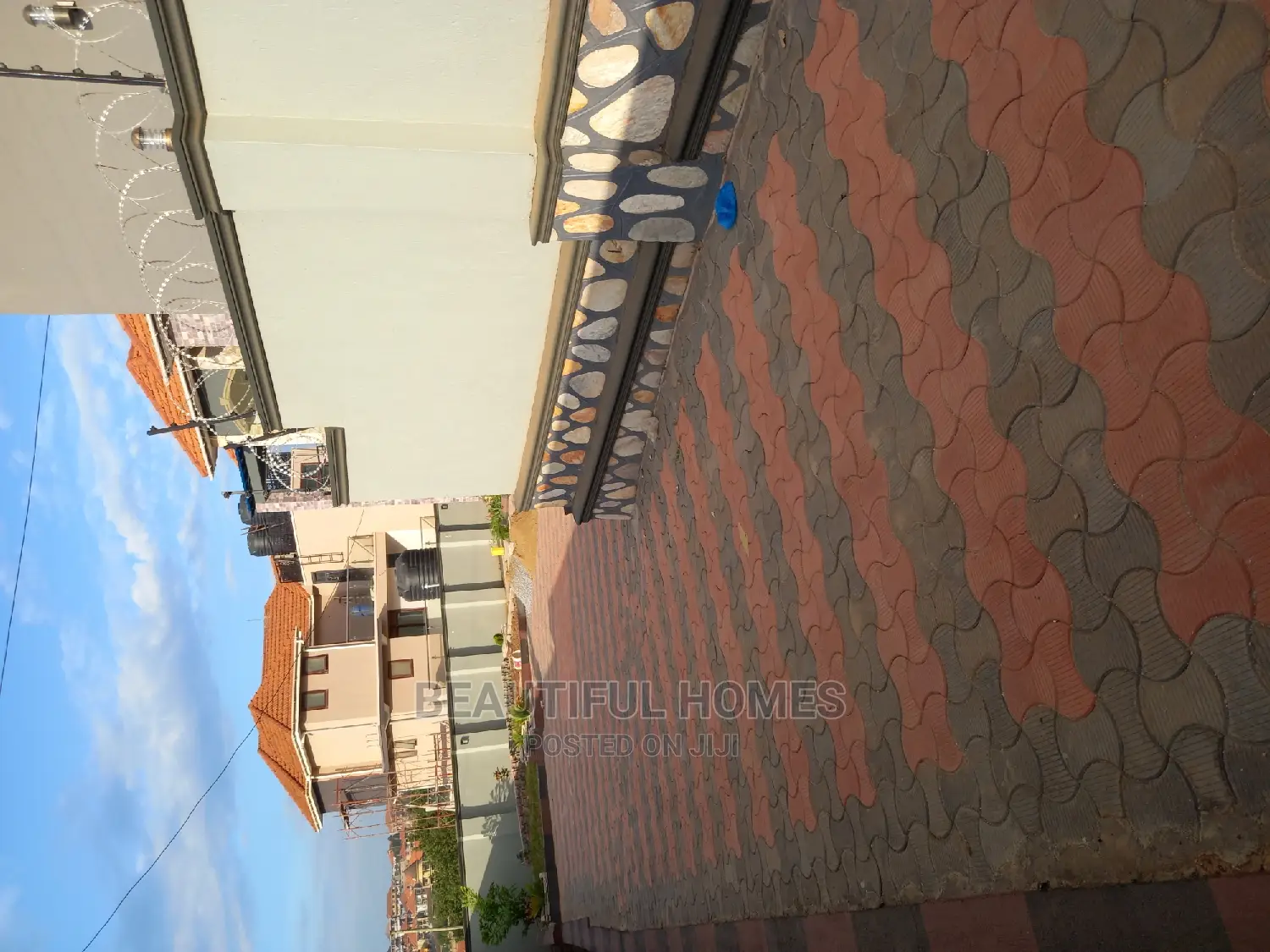 Furnished 6bdrm Mansion in Kira for Sale in Kira