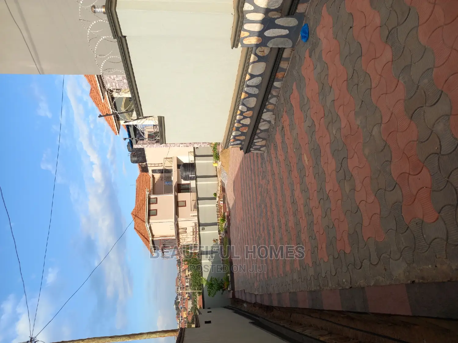 Furnished 6bdrm Mansion in Kira for Sale in Kira