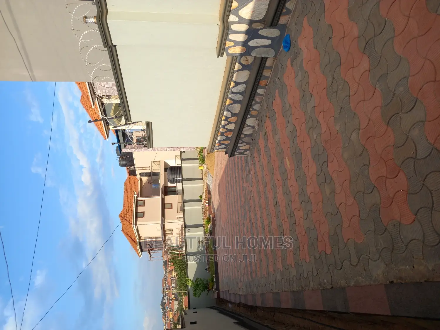 Furnished 6bdrm Mansion in Kira for Sale in Kira