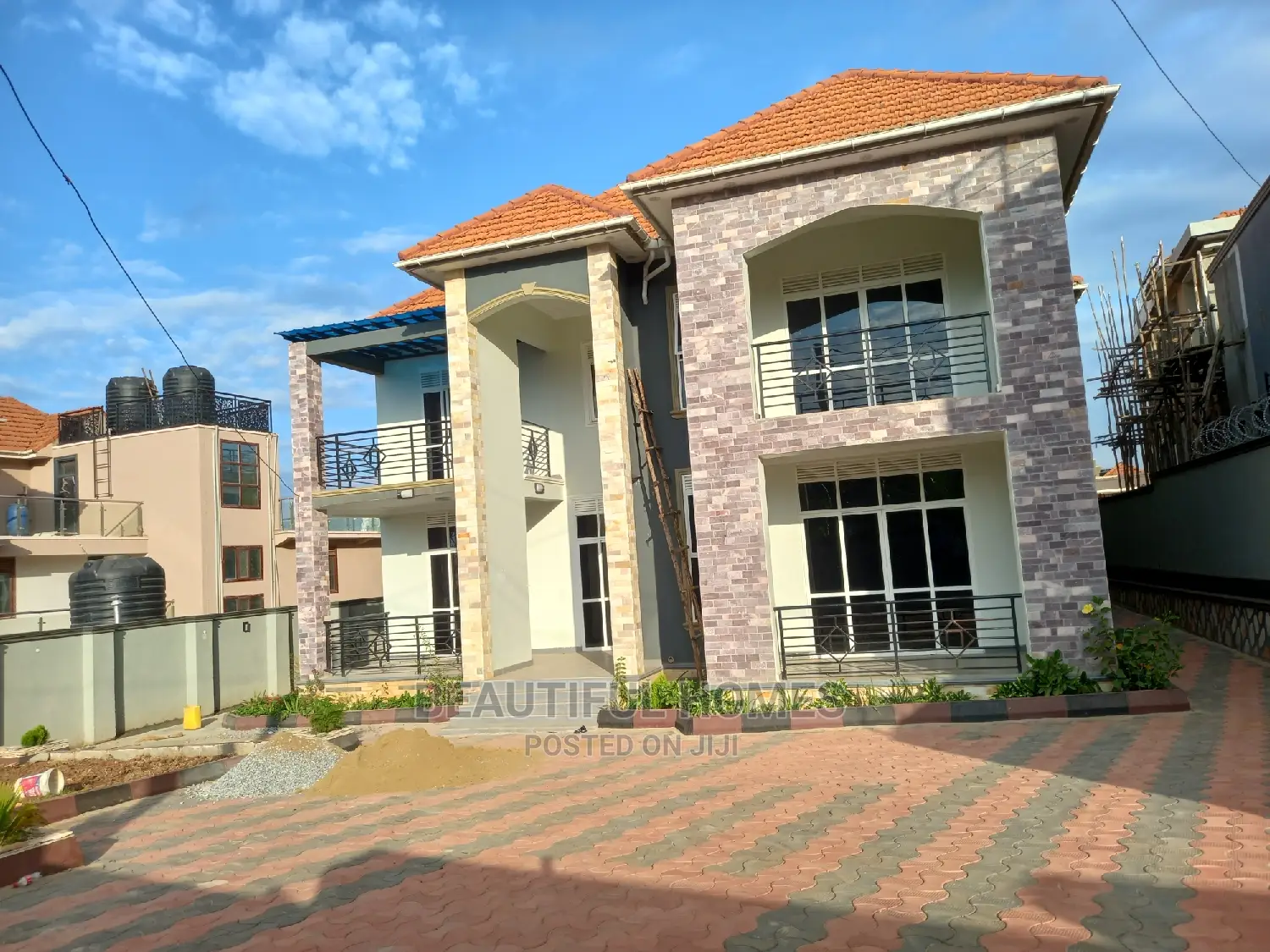 Furnished 6bdrm Mansion in Kira for Sale in Kira