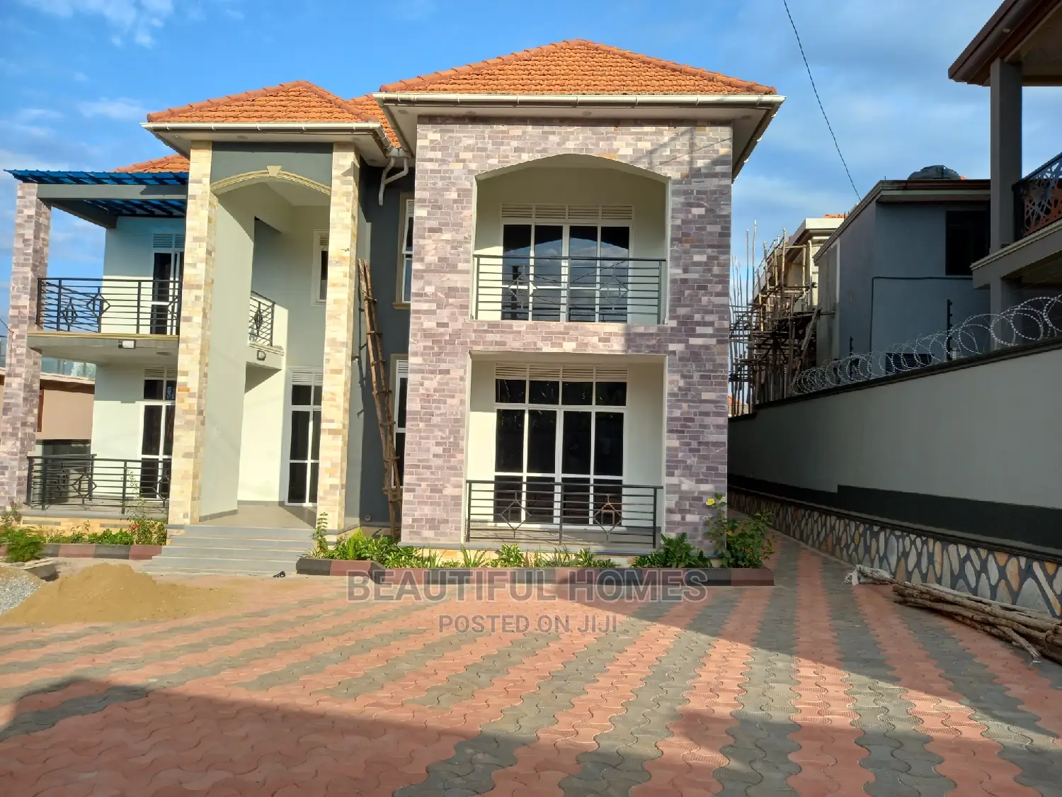 Furnished 6bdrm House in Kira Wealthy for Sale in Kira