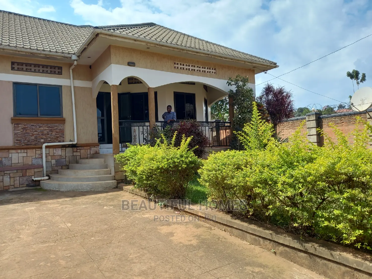 Furnished 4bdrm House in Kira for Sale in Kira