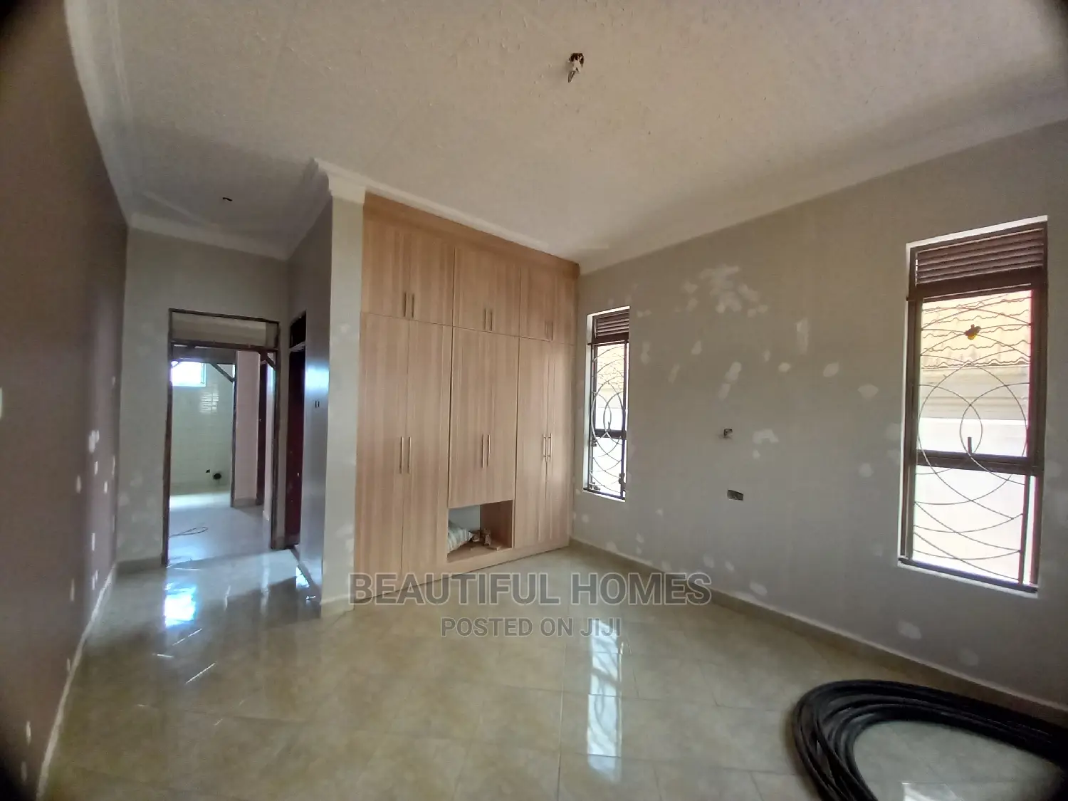 Furnished 4bdrm Bungalow in Kira for Sale in Kira