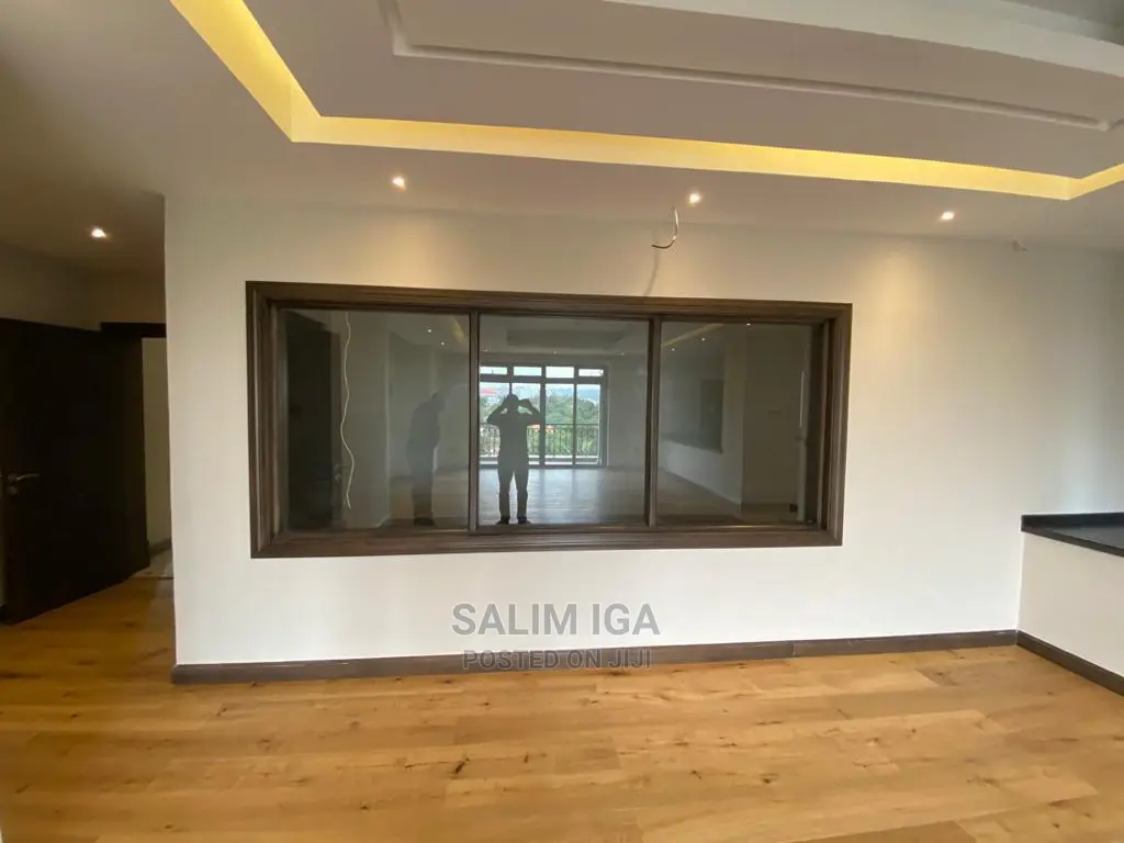 4bdrm Penthouse in Kololo Property, Central Division for Sale in Central Division